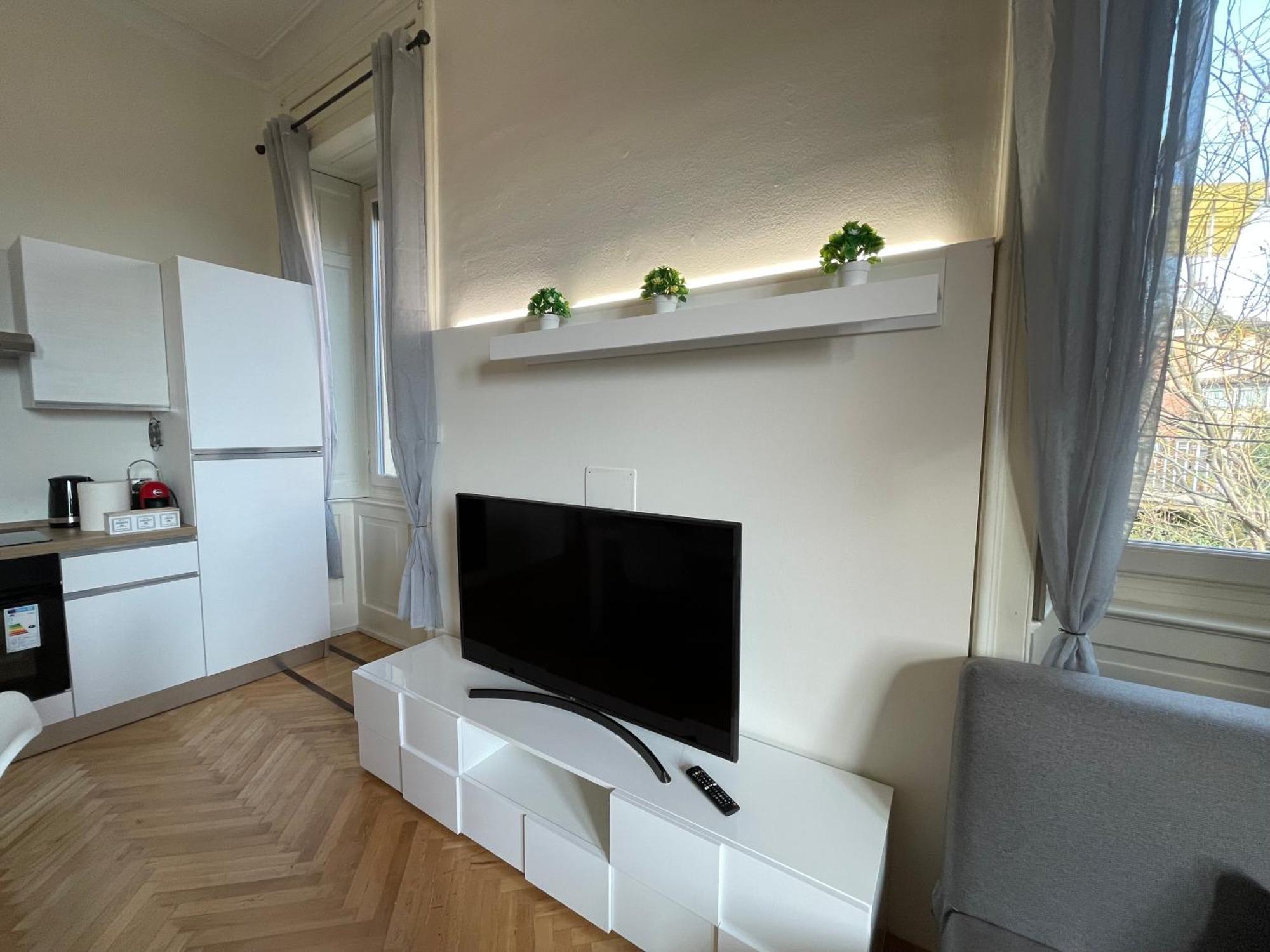 Bg Central Royal Suite Con Parcheggio - Vista Citta Alta بيرغامو المظهر الخارجي الصورة
